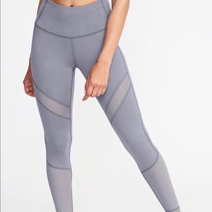 Old Navy Active Mesh-Trim 7/8 Compression Legging